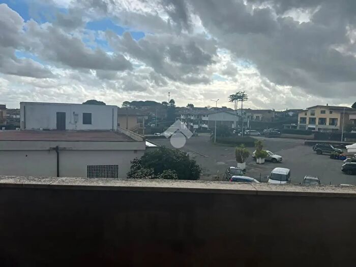 Appartamento trilocale in vendita in Appartamento Via Prato Michele, Anguillara Sabazia