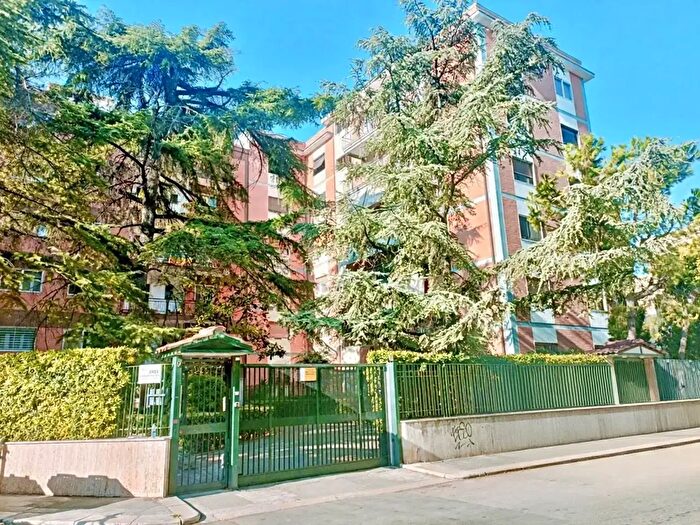 Appartamento con 5 locali in vendita in Via Madre Clelia Merloni, Bari
