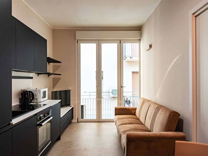 Appartamento bilocale in affitto in Via Giacomo Zanella, Argonne Corsica, Milano