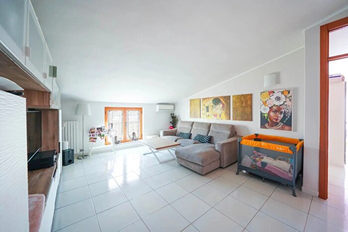 Appartamento trilocale in vendita in Via Gramsci Palo del Colle Bari, Palo Del Colle