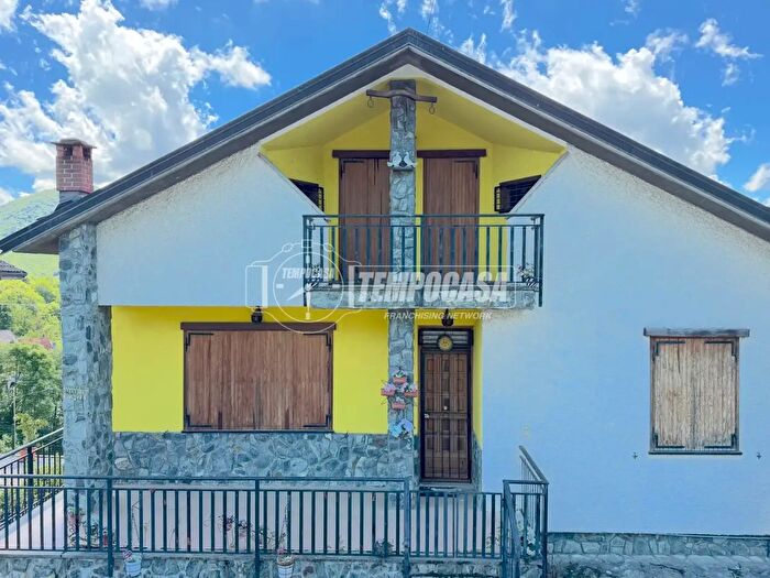 Casa con 8 locali in vendita in Via Bonelli, Frabosa Sottana