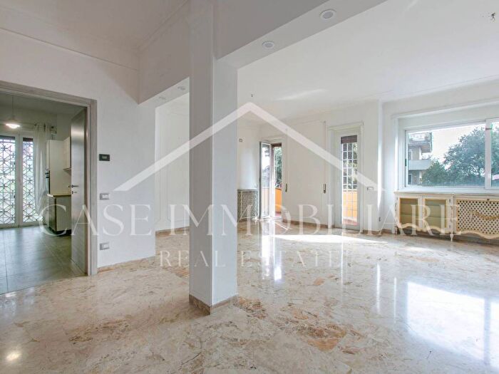 Appartamento con 5 locali in affitto in Viale Cortina dAmpezzo, Cortina dAmpezzo, Roma