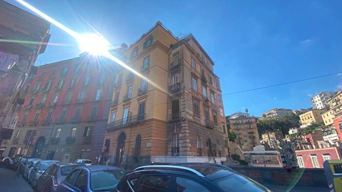 Appartamento con 6 locali in vendita in Corso Vittorio Emanuele, Napoli