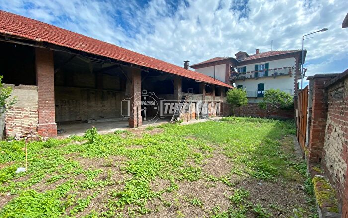 Casa in vendita in Corso Regina Margherita, Volpiano