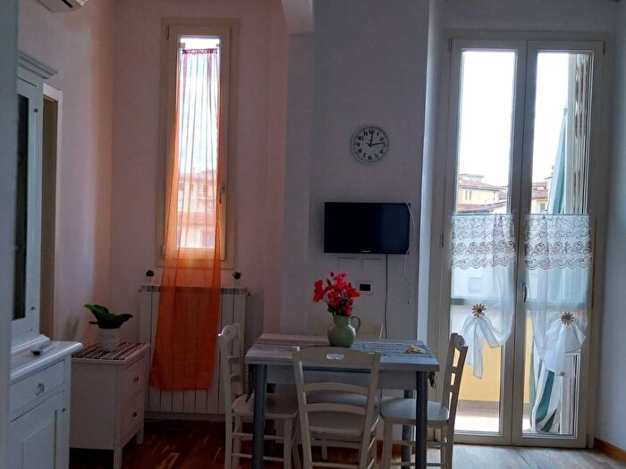 Appartamento trilocale in affitto in Leopoldo Vittorio Emanuele Statuto, Firenze