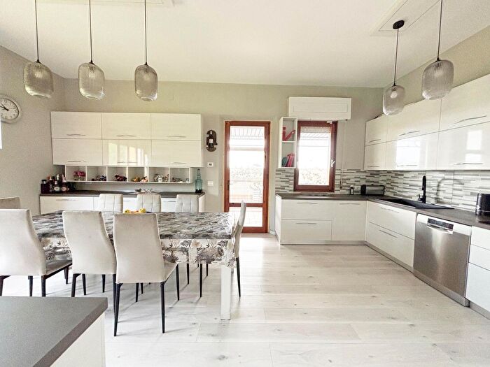 Appartamento con 6 locali in vendita in Ia Fucecchiese, Cerreto Guidi