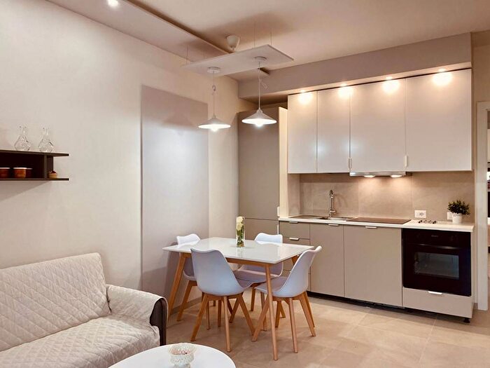 Appartamento bilocale in affitto in Vicolo Fiume, Centro, Lentate sul Seveso