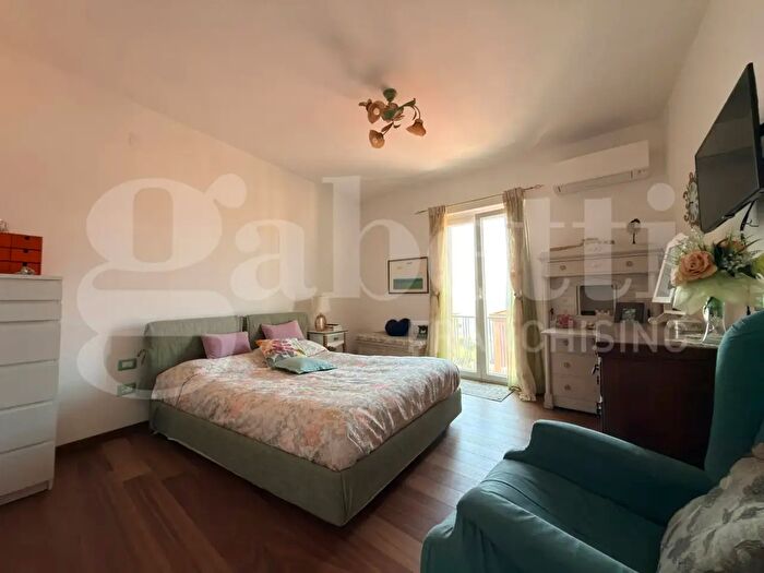 Appartamento quadrilocale in vendita in Traversa Perillo, Pozzuoli