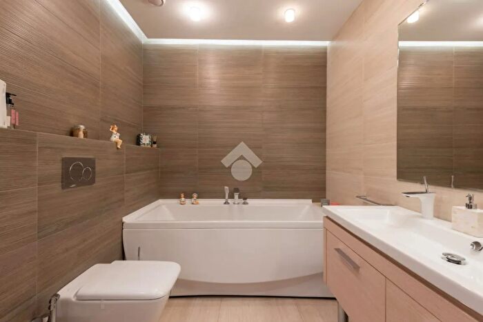 Appartamento quadrilocale in vendita in Via Feltrina Centro, Montebelluna