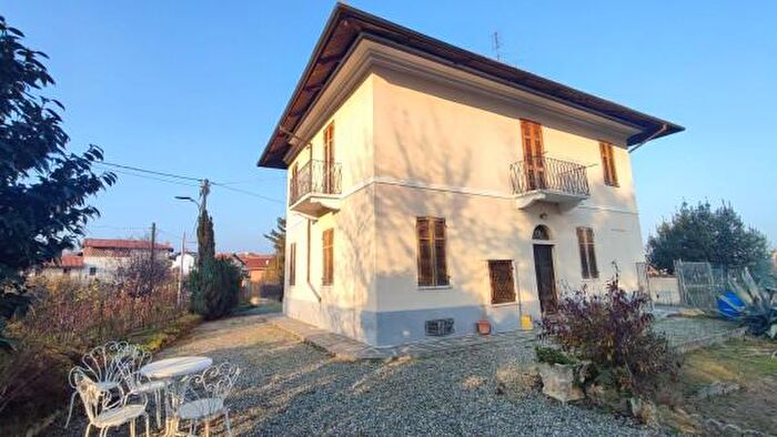 Casa con 5 locali in vendita in Via Maggio, Masserano