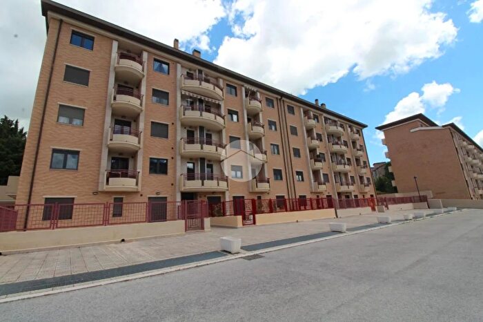 Appartamento trilocale in vendita in Via Liguria, Campobasso