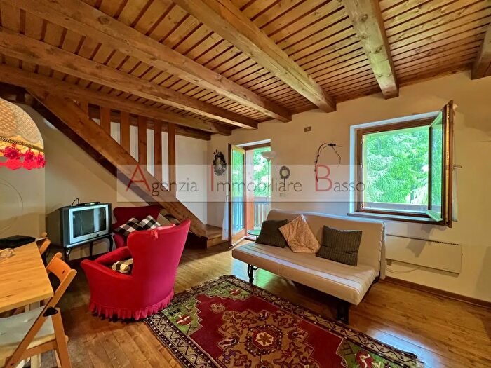 Appartamento quadrilocale in vendita in Via Pecol, Val di Zoldo