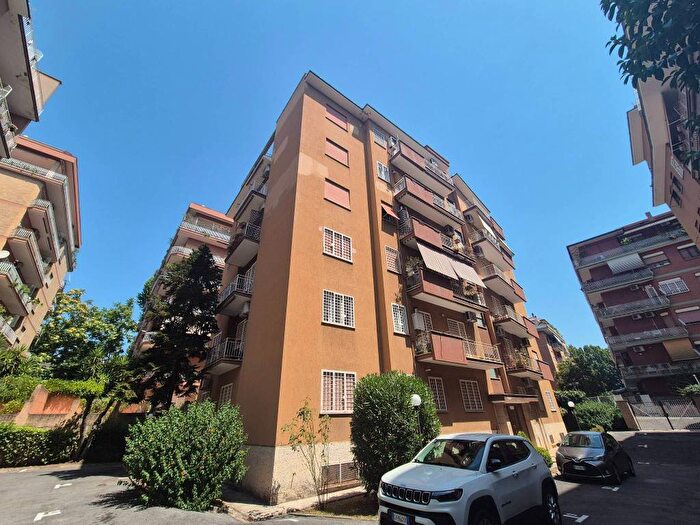 Appartamento trilocale in affitto in Via Bernardo Davanzati, Talenti Monte Sacro, Roma