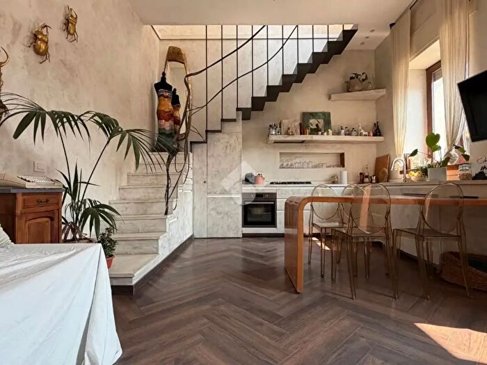 Casa trilocale in vendita in Str per Cascina Canepa, Pessano Con Bornago