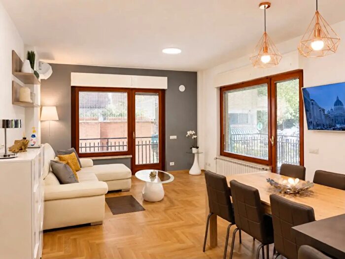 Appartamento trilocale in affitto in Via della Cava Aurelia, Roma