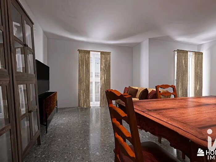 Appartamento con 6 locali in vendita in Via Montecesa, Osimo