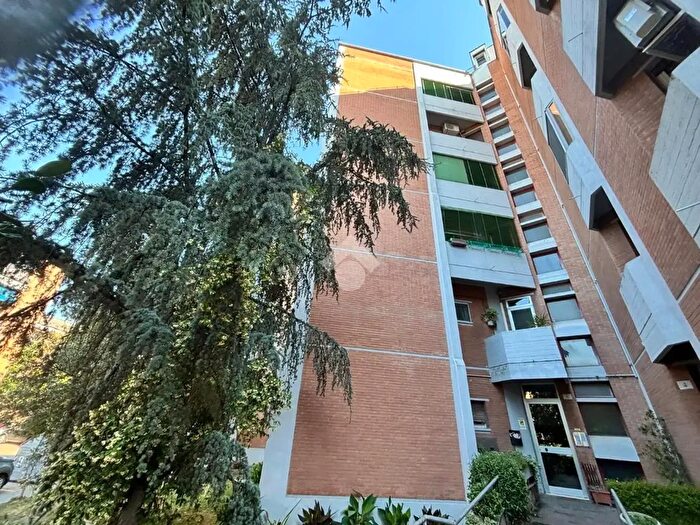 Appartamento trilocale in vendita in Via Camillo Mazza, Ferrara