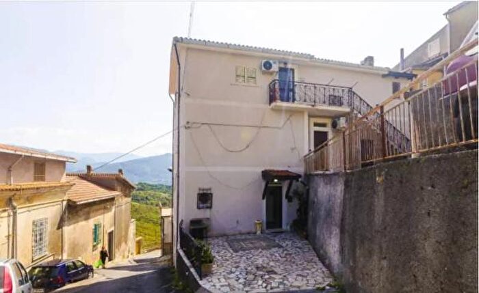 Appartamento trilocale in vendita in Via Ortora, Santa Domenica Talao