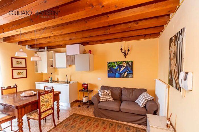 Appartamento quadrilocale in vendita in Corso San Felice, Vicenza