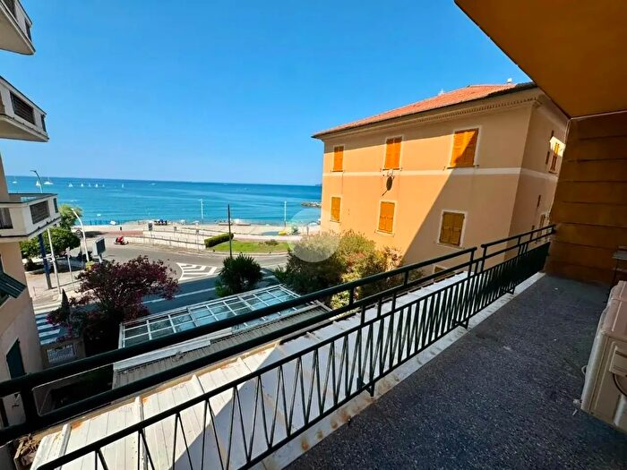 Appartamento con 5 locali in vendita in Viale Mazzini, Sestri Levante