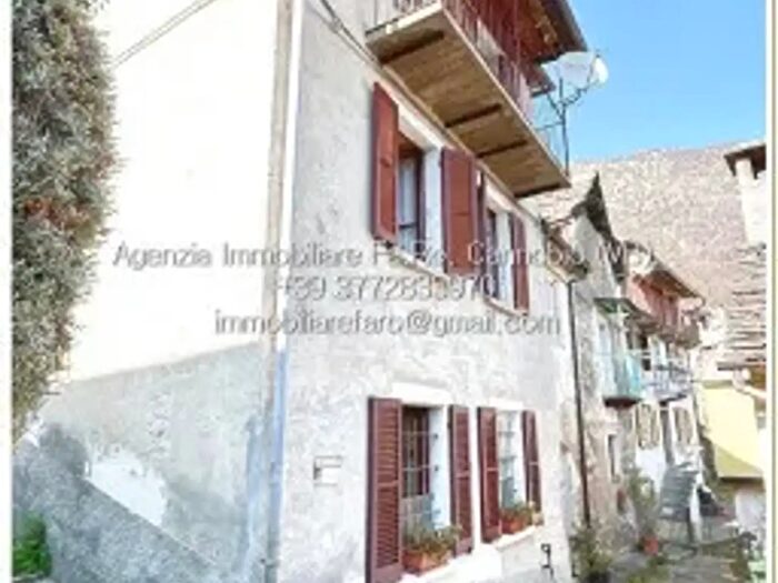 Casa quadrilocale in vendita in Via alla Fontana, Valle Cannobina