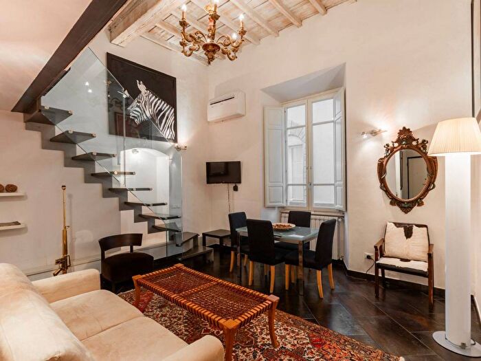 Appartamento trilocale in affitto in Piazza della Signoria, Signoria Uffizi, Firenze