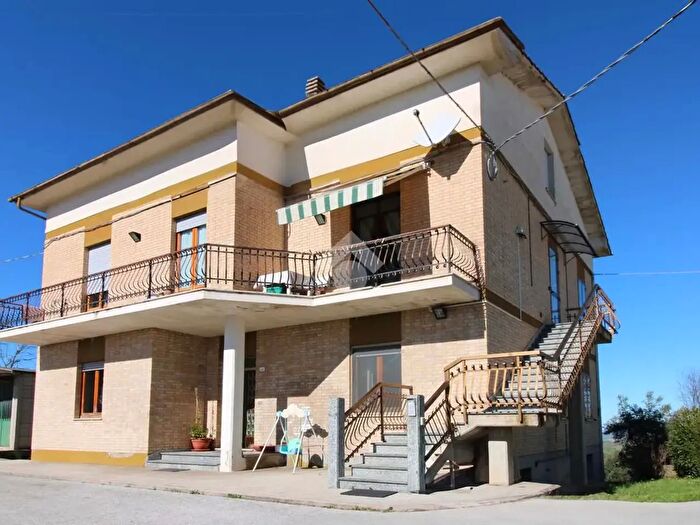 Casa con 6 locali in vendita in Contrada degli Angeli, Falerone