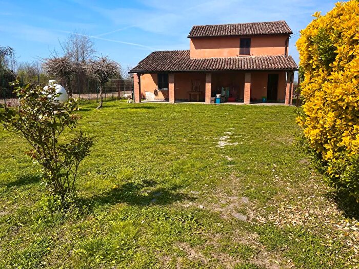 Casa trilocale in vendita in Roncaglia, Piacenza