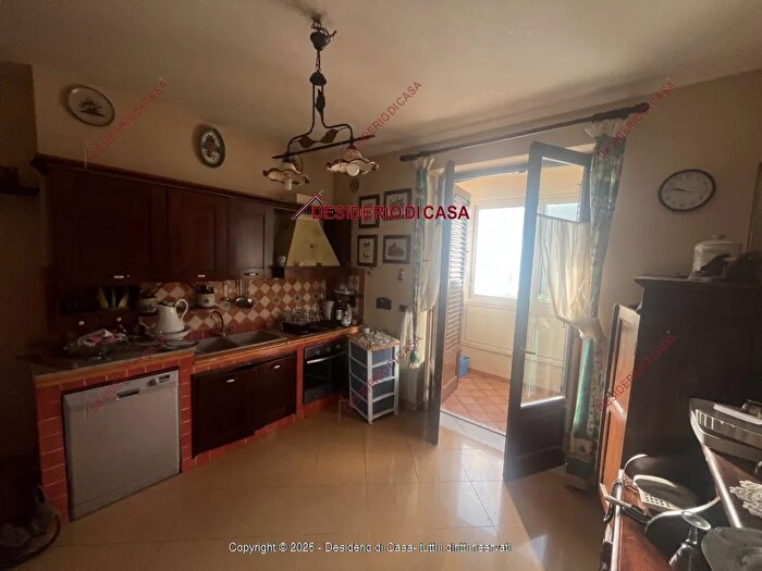 Appartamento quadrilocale in vendita in Via Tommaso Natale Palermo, Palermo