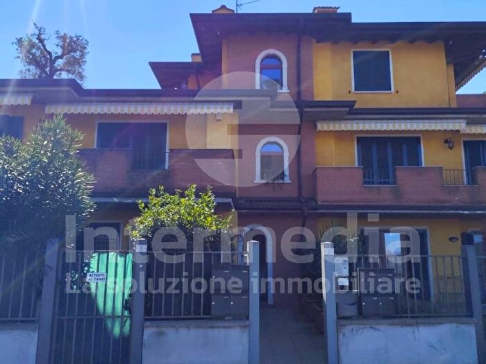 Appartamento trilocale in affitto in Via Padre Luigi Valtulini, Flero