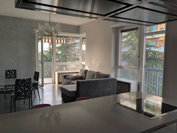 Appartamento quadrilocale in affitto in Lungo Po Alessandro Antonelli, Vanchiglietta, Torino