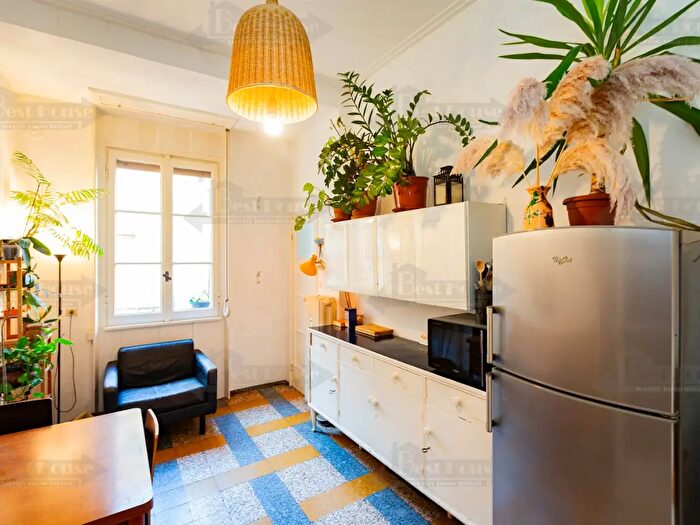 Appartamento trilocale in vendita in Via Carpi, Milano