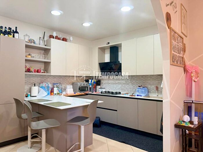 Appartamento bilocale in vendita in Via Cesare Battisti, Ravello Villastanza Villapia, Parabiago