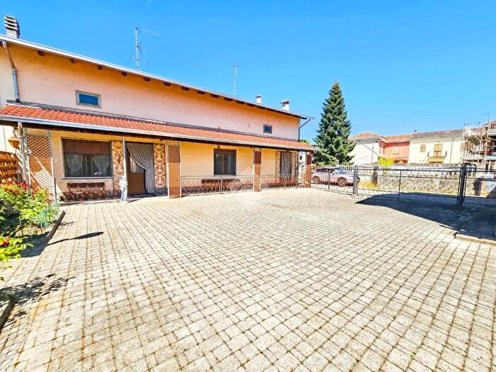 Casa con 5 locali in vendita in Via Galade, Alessandria