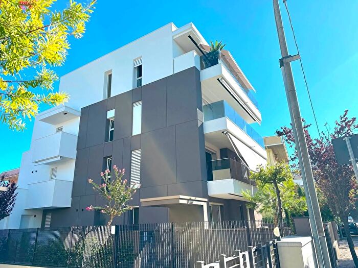 Appartamento trilocale in vendita in Viale Savignano Riccione, Riccione