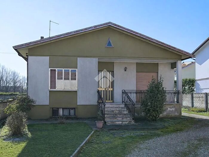 Casa quadrilocale in vendita in Via Settimo, Morgano