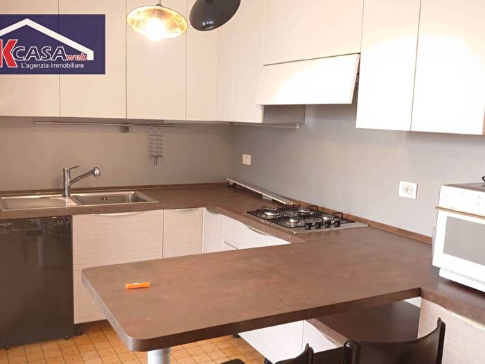 Appartamento quadrilocale in affitto in via da vinci, Stadio, Verona