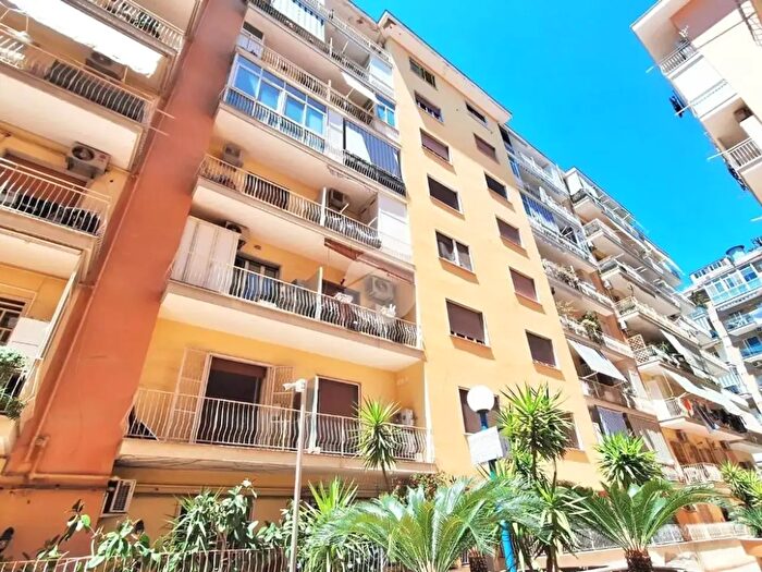 Appartamento bilocale in vendita in Via Giacinto Gigante, Napoli