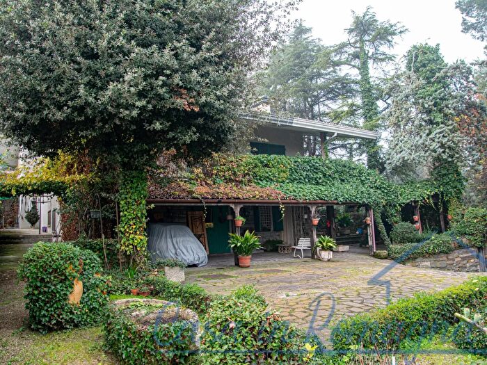 Casa con 6 locali in vendita in Via Castelvecchio, Savignano Sul Rubicone