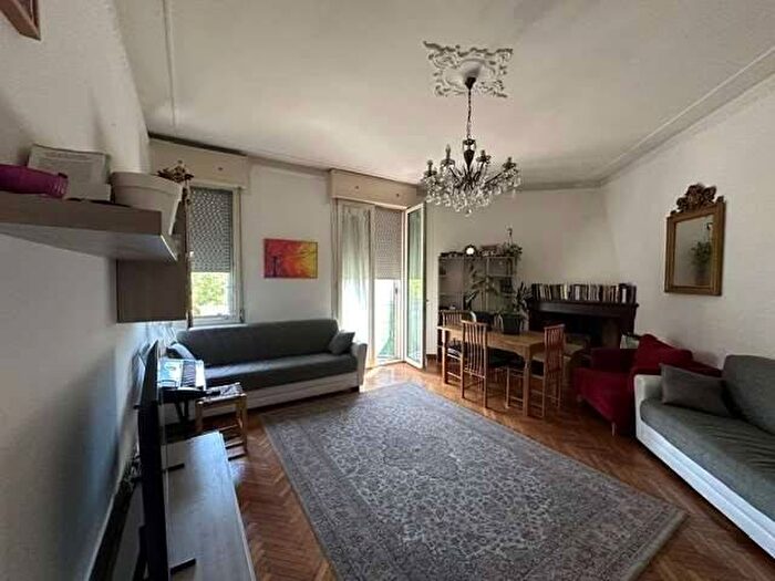 Appartamento quadrilocale in affitto in VIALE REITER, Viali, Modena