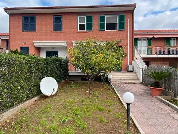 Casa quadrilocale in vendita in Sperlonga