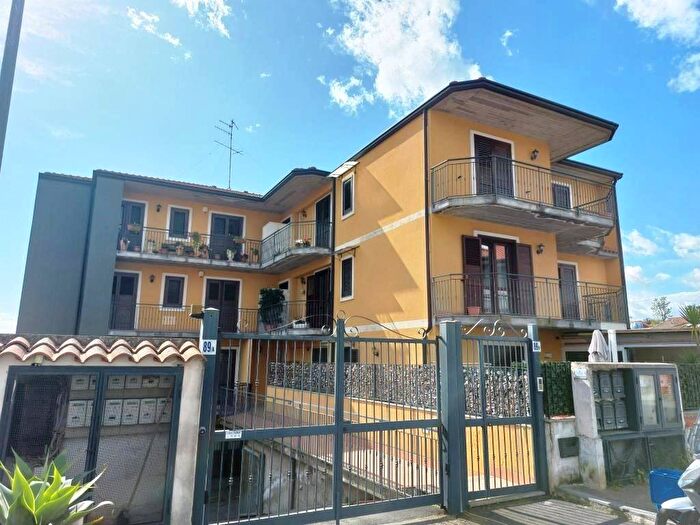 Appartamento trilocale in affitto in Via Carico, Pennisi Santa Maria Ammalati Piano dApi, Acireale