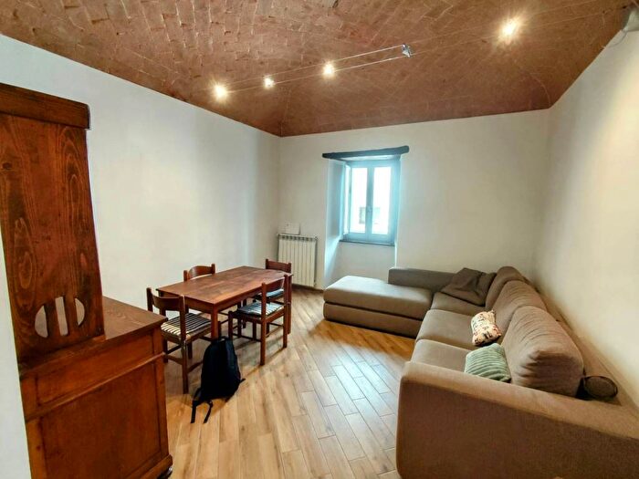 Appartamento trilocale in affitto in Via Giuseppe Garibaldi, Centro, Amelia