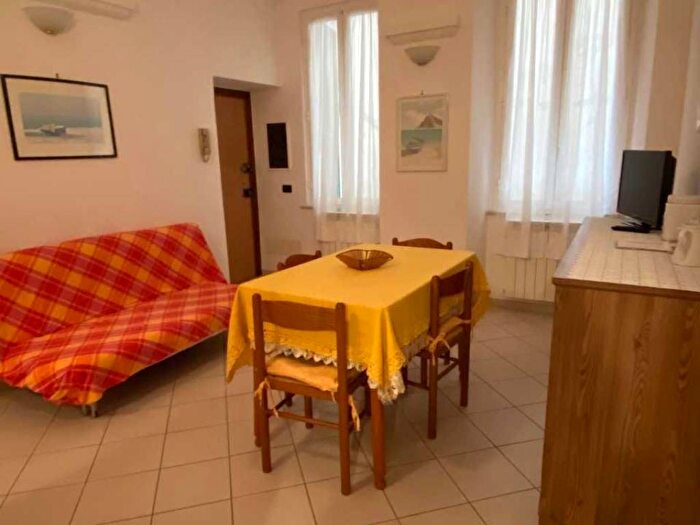 Appartamento quadrilocale in affitto in Via Roma, Centro, Finale Ligure