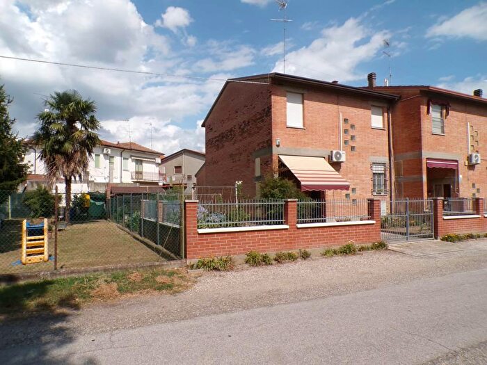 Casa con 5 locali in vendita in Via Quasimodo, Fiscaglia
