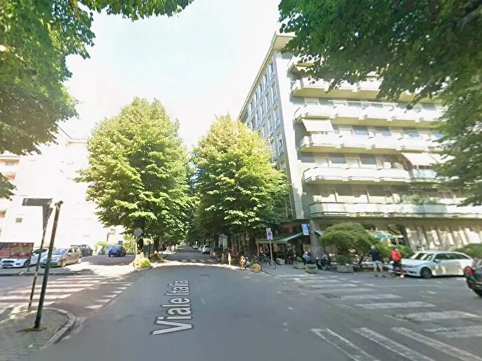 Appartamento trilocale in affitto in Viale Italia, Lodi