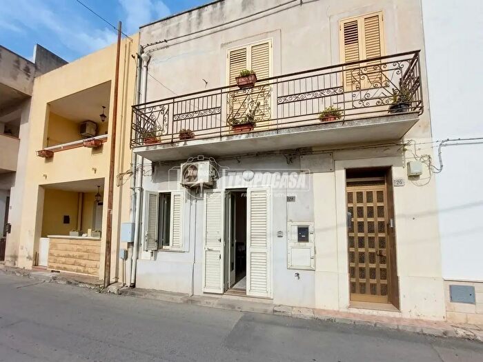 Appartamento trilocale in vendita in Via Santa Marina, Milazzo