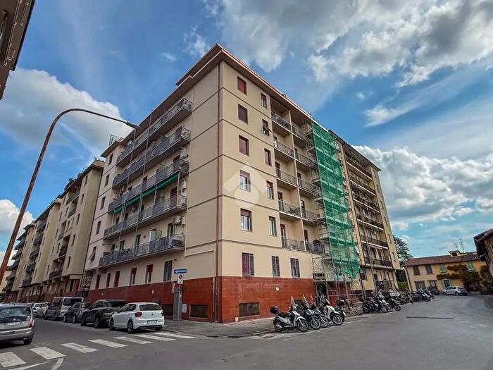 Appartamento quadrilocale in vendita in Via del Ponte a Greve, Scandicci