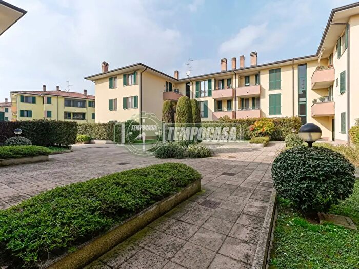 Appartamento trilocale in vendita in Via Antonio Vivaldi, Vignate