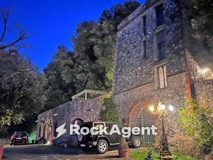 Casa con 6 locali in vendita in Via Monte Balbano, Massarosa